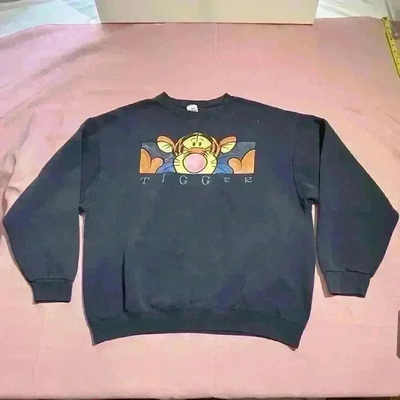 Vintage Disney Store TIGGER 90s Winnie The Pooh Sweatshirt Sweater Pullover - Picture 1 of 10